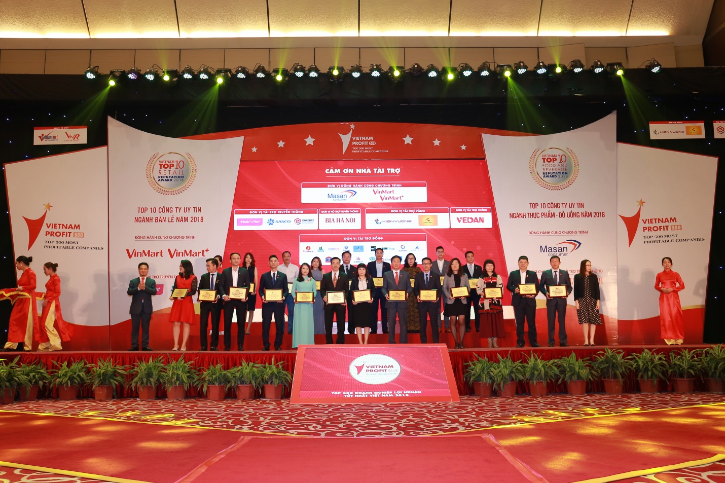 Hòa Phát được vinh danh Top 10 doanh nghiệp lợi nhuận tốt nhất Việt Nam